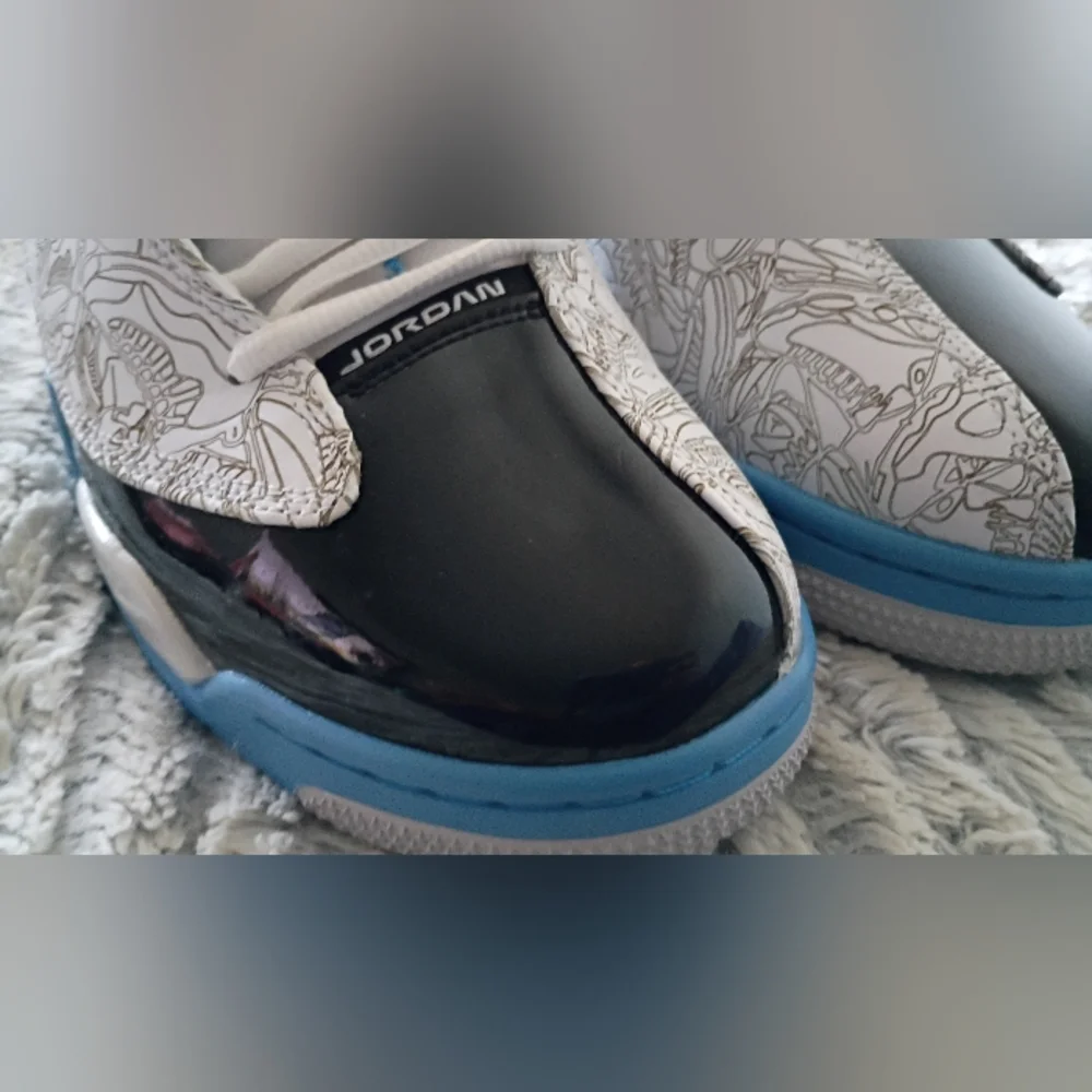Air Jordan NIKE... NEW